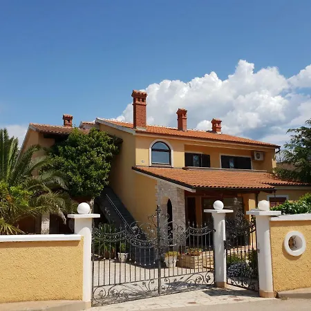 Luxury Marin - Summer Paradise, Terrace, Garden, Summer Kitchen & Barbecue, Near The Beaches, Istria
